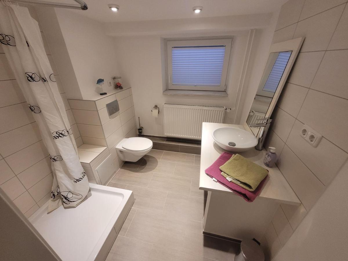 Zimmer Im Souterrain Mit Eigenem Bad Celle Luaran gambar